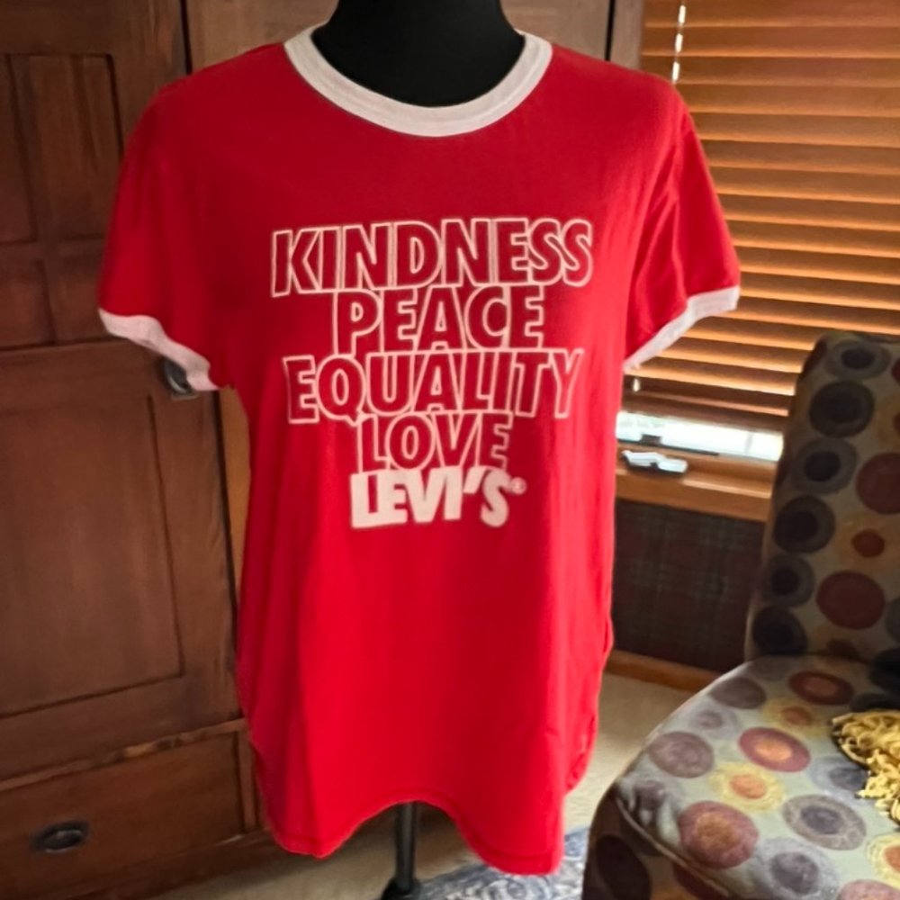 Women's Levi's Logo Tee Size Large